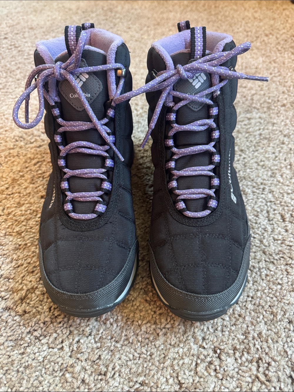 NEW Columbia Black and Purple Women's Firecamp Waterproof Winter Boots - Picture 3 of 4